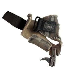 WINN FREE FLIGHT‎ TRIGGER RIGHT HAND BOW RELEASE ARCHERY  Camo